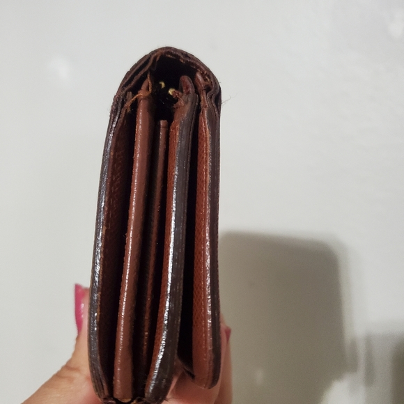 LOUIS VUITTON MONOGRAM WALLET - Picture 3 of 16